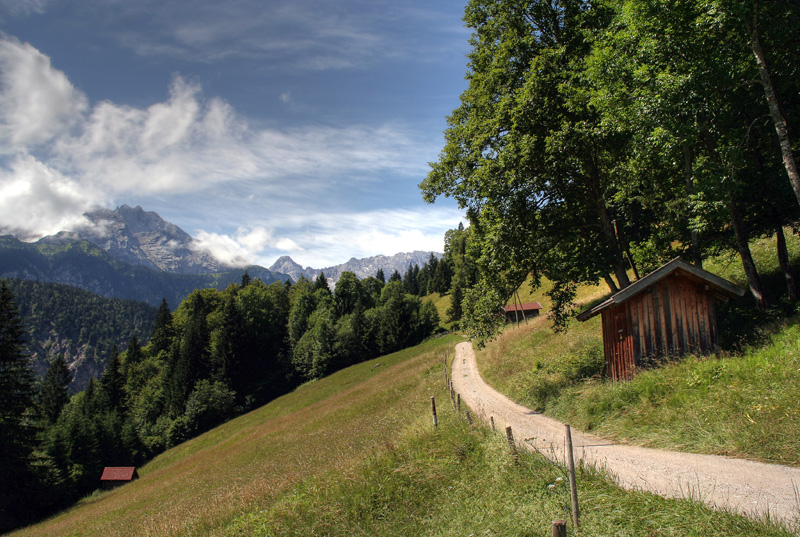 Auf der Partnachalm
nach einem halbstündigen Aufstieg.
Schlüsselwörter: Parnachalm    Garmisch-Partenkirchen    Bayern