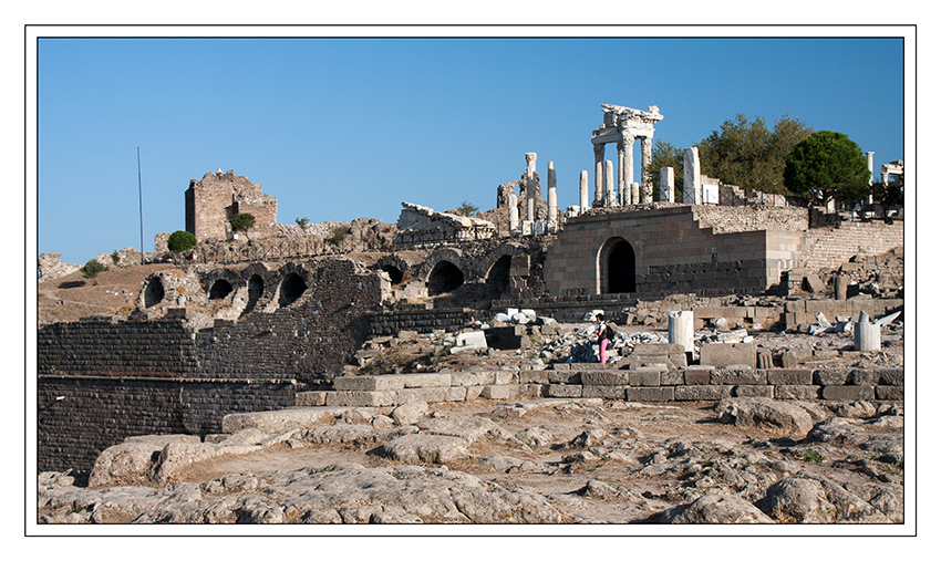 Pergamon Trajanium
Eine schöne Sicht auf den Unterbau des Trajaniums
Schlüsselwörter: Türkei Pergamon