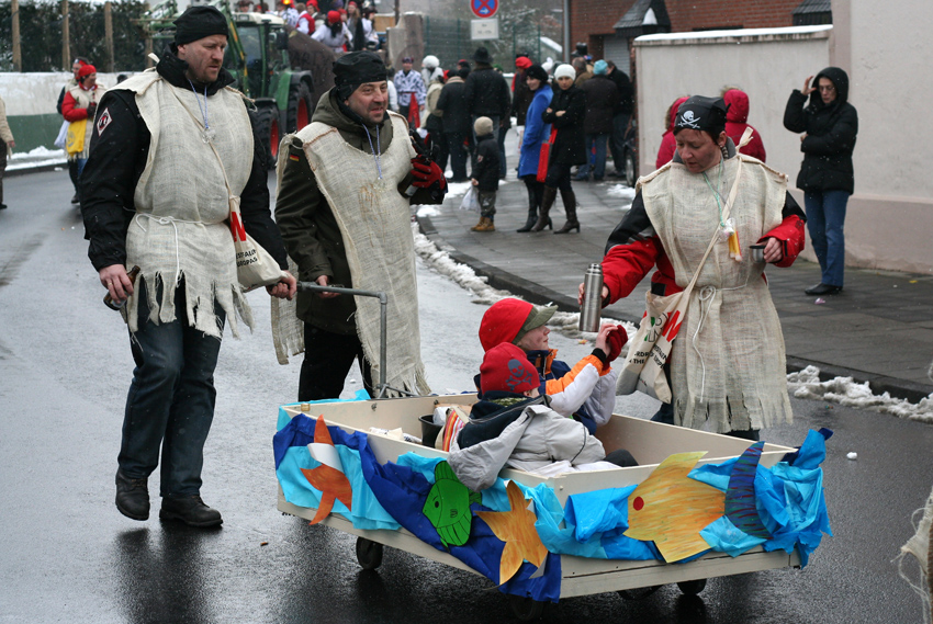 Eine kleine Stärkung
Tulpensonntagsumzug 2010
Schlüsselwörter: Karneval