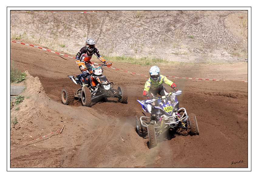 Und los
Motorcrossmeisterschaft Grevenbroich
Schlüsselwörter: Motorcross Meisterschaft Grevenbroich Quad