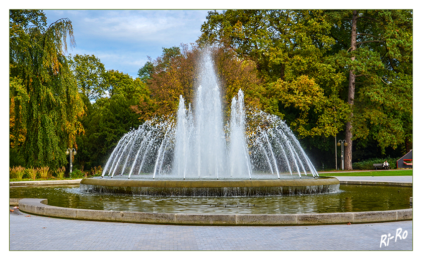 Brunnen
im Kurpark von Bad Oeynhausen
Schlüsselwörter: Bad Oeynhausen