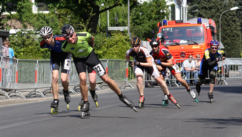 Impressionen Speedskater
Straßenrennen -Spurt in den Mai- Büttgen 
Schlüsselwörter: Straßenrennen Büttgen Speedskater
