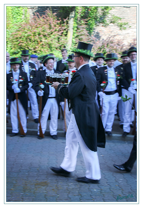 Neusser Bürgerschützenfest
2015
Randgeschehen
Schlüsselwörter: Neusser Bürgerschützenfest      2015