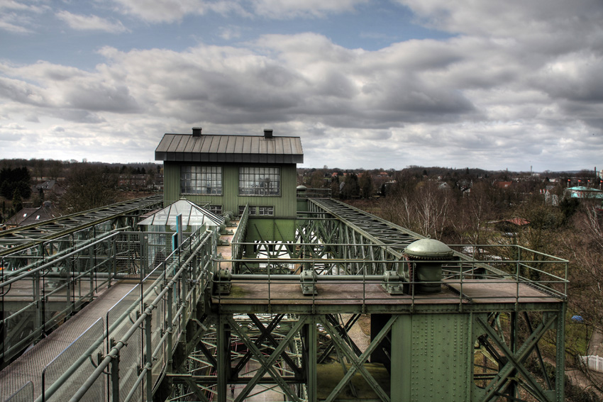 Blick vom Schiffshebewerk Henrichenburg
Richtung Unterwasser
Schlüsselwörter: Henrichenburg    Schiffshebewerk