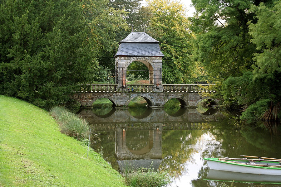 Schloßbrücke l
Schloß Dyck
Schlüsselwörter: Schloß Dyck, Brücke, 