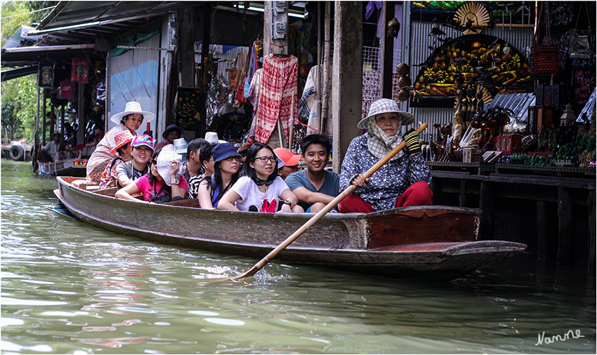 Schwimmender Markt
Für Touristen stehen viele Möglichkeiten offen den Markt auf dem Wasserweg zu besuchen
Schlüsselwörter: Thailand Schwimmender Markt Damnuan Saduak