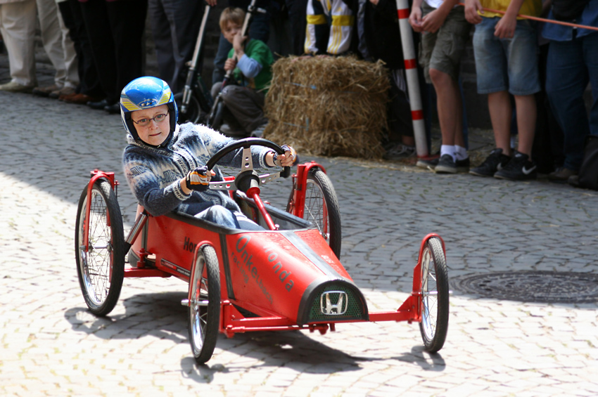 Impressionen lV
vom Liedberger Seifenkistenrennen
Schlüsselwörter: Liedberg Seifenkistenrennen 2008