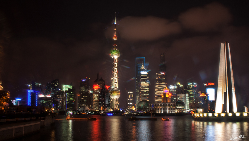 Skyline Shanghai
Blick auf Pudong mit seinem markanten Fernsehturm
Schlüsselwörter: Shanghai