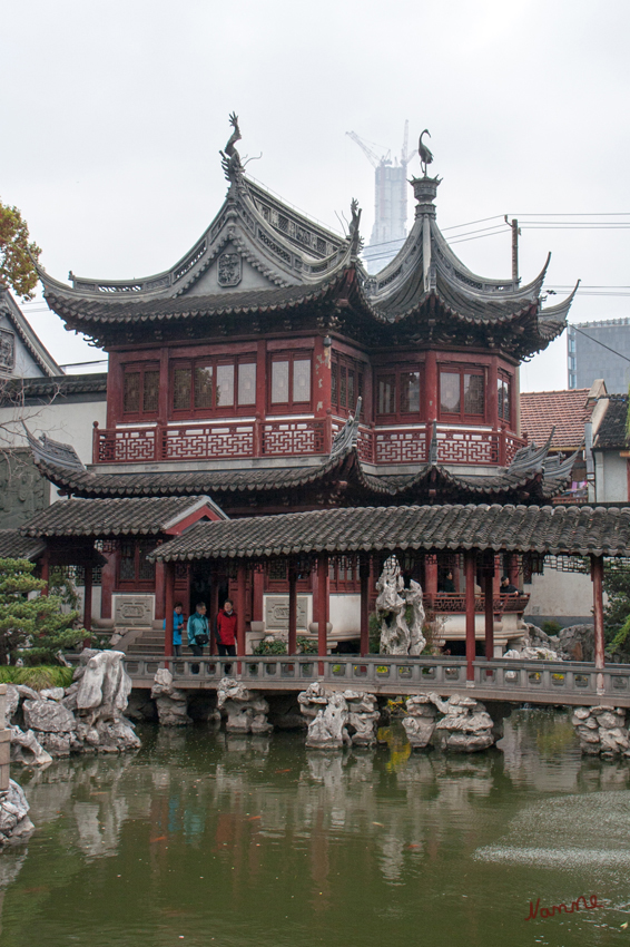 Yu Garten
Ein Klassiker unter den China Sehenswürdigkeiten: Der über 400 Jahre alte Yu-Garten, im Chinesischen Yù Yuán, befindet sich im Norden der Altstadt von Shanghai und zählt zu den berühmtesten Beispielen chinesischer Gartenkunst.
Schlüsselwörter: Shanghai Yu Garten