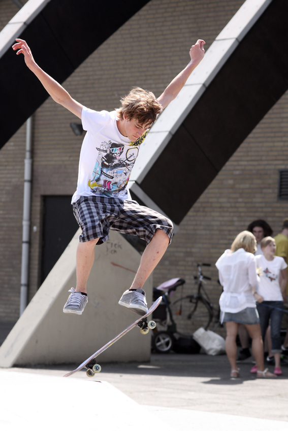 Abgehoben
Schlüsselwörter: Skater