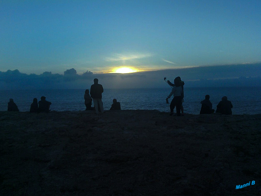 Sonnenuntergang
Portugal
Sonnenuntergang am Cabo De Sao Vicente (dem südwestlichsten Punkt des europäischen Festlandes).
Schlüsselwörter: Portugal, Cabo de sao Vicente