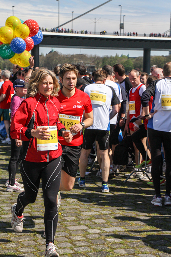 Staffellauf
Schlüsselwörter: Marathon Düsseldorf Sparkasse Neuss