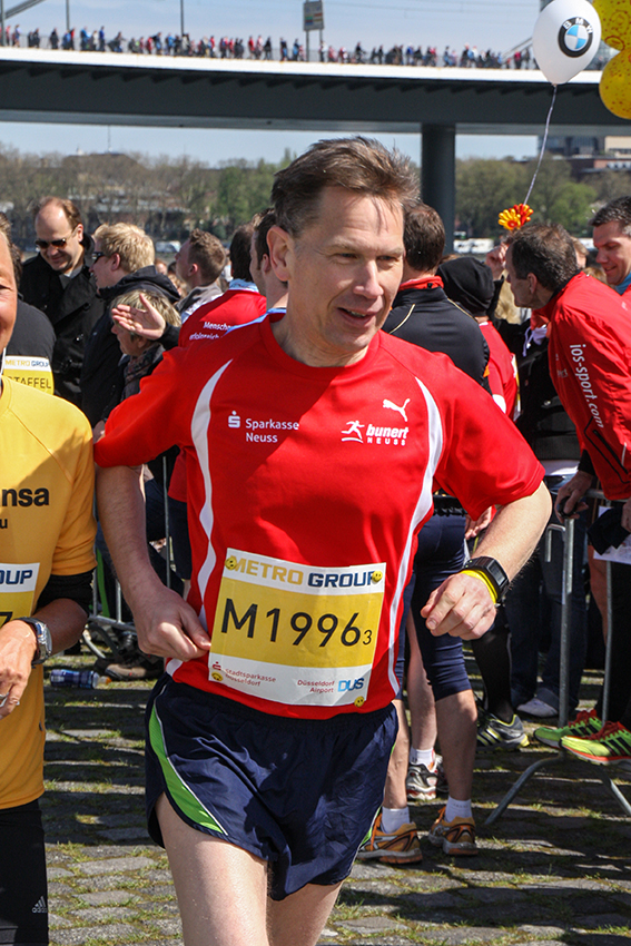 Staffellauf
Schlüsselwörter: Marathon Düsseldorf Sparkasse Neuss