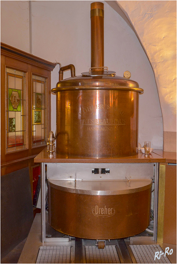 Sudkessel
in einer Brauerei in Hann.-Münden
Schlüsselwörter: Hann.-Münden