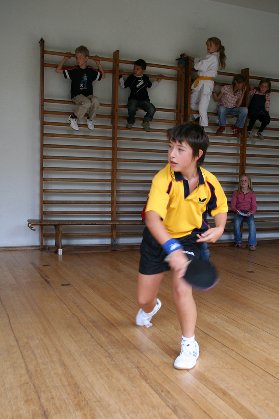 Schnuppertag bei der TG Neuss 12
Tischtennisvorführung
Schlüsselwörter: TG Neuss    Sport    Tischtennis