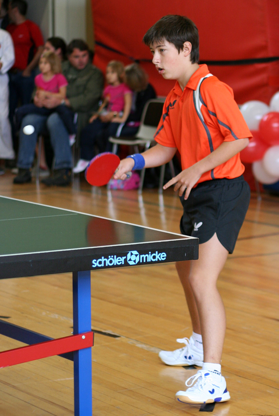 Michal Servaty
beim Schnuppertag der TG Neuss 2008
Schlüsselwörter: TG Neuss       Tischtennis     Michael Servaty