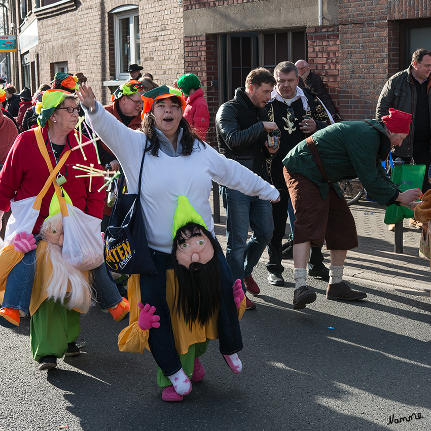 Tulpensonntagumzug
in Grefrath
Schlüsselwörter: Tulpensonntag, Grefrath