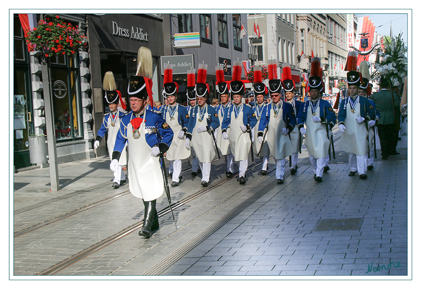 Neusser Bürgerschützenfest
2015
Schlüsselwörter: Neusser Bürgerschützenfest      2015