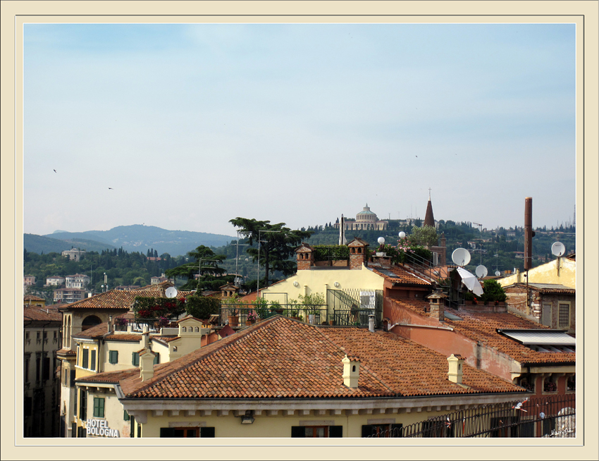 Blick über die Dächer
von Verona
Schlüsselwörter: Italien Verona