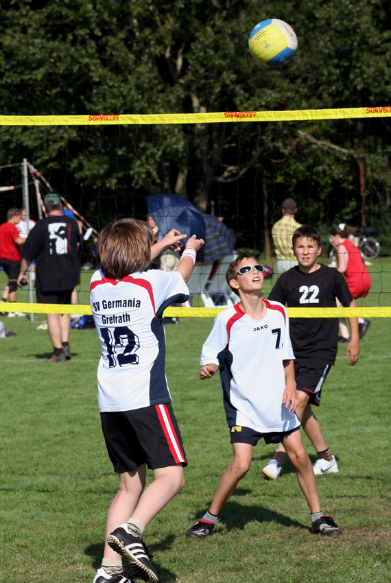 Sportfestimpressionen 09
Volleyball
Schlüsselwörter: Sportfest   Grefrath   SV Germania   Volleyball