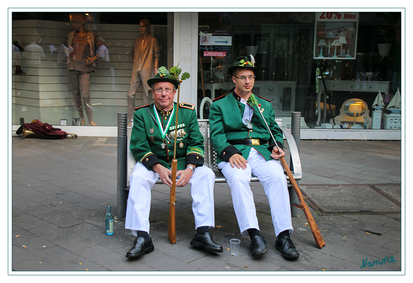 Neusser Bürgerschützenfest
Vor dem Umzug 2015
Schlüsselwörter: Neusser Bürgerschützenfest      2015