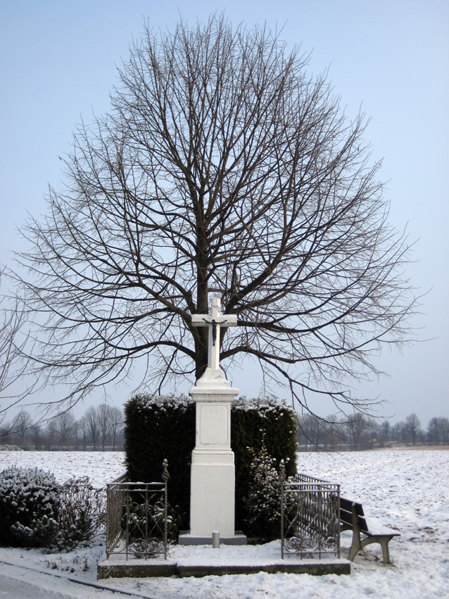 Wegekreuz
Richtung Röckrath
