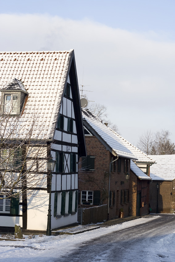 Winterdorf
Liedberg im Schnee
Schlüsselwörter: Liedberg