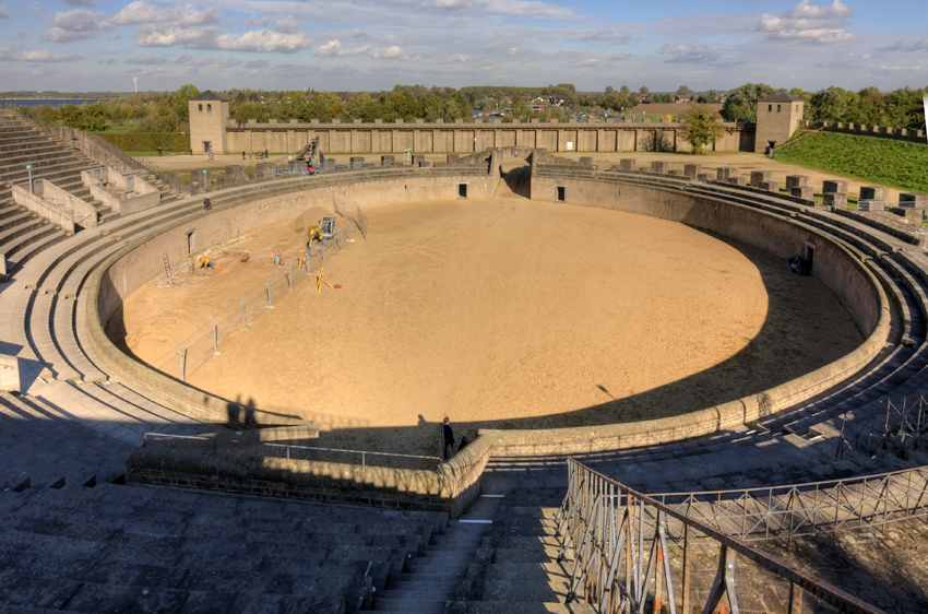 Amphitheater
in Xanten
Schlüsselwörter: APX           Xanten               Amphitheater