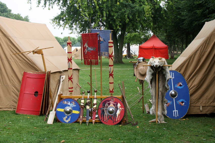 Legionsabzeichen
der Ermine Street Guard
Schlüsselwörter: Xanten        Schwerter, Brot und Spiele             Archäologischer Park