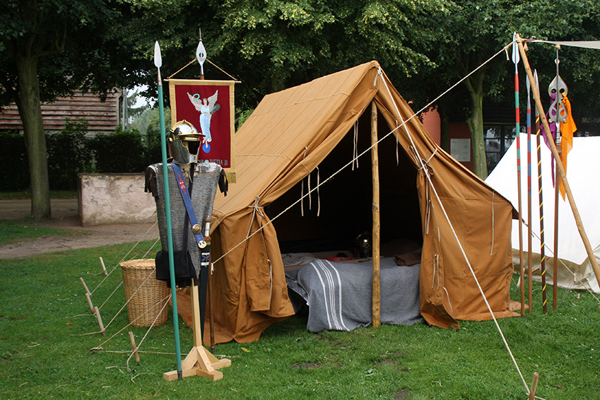 Lagerleben
Schwerter, Brot und Spiele in Xanten
Schlüsselwörter: Schwerter Brot und Spiele in Xanten