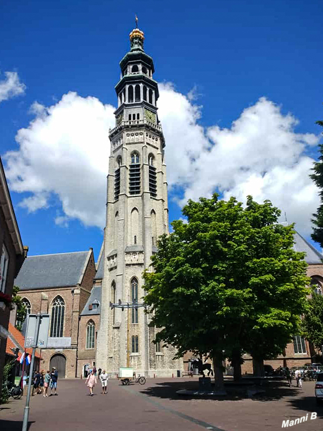 De Lange Jan
ist als Wahrzeichen von Middelburg freilich nur Bestandteil der größeren Abtei. 
Schlüsselwörter: Zeeland; Holland