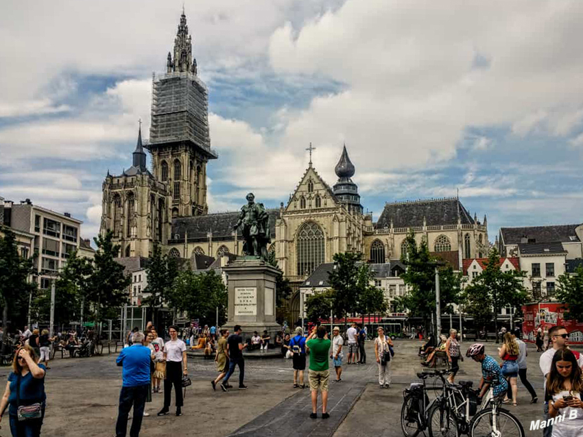 Antwerpen
Die Liebfrauenkathedrale oder niederländisch Onze-Lieve-Vrouwekathedraal in Antwerpen ist die Domkirche des Bistums Antwerpen. Die Kirche zählt zu den Höhepunkten brabantischer Baukunst; ihr Turm gehört seit 1999 zum Weltkulturerbe der UNESCO. laut Wikipedia
Schlüsselwörter: Antwerpen; Belgien