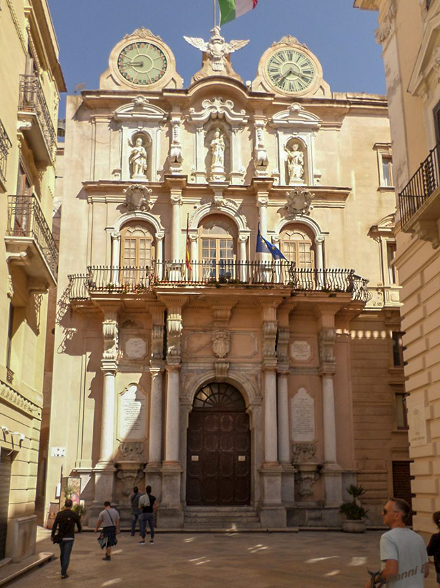 Palermoimpressionen
Palazzo Senatorio
Schlüsselwörter: Italien