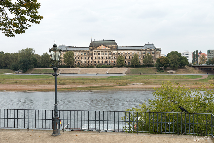 Dresden - Finanzministerium
Schlüsselwörter: Dresden, Finanzministerium