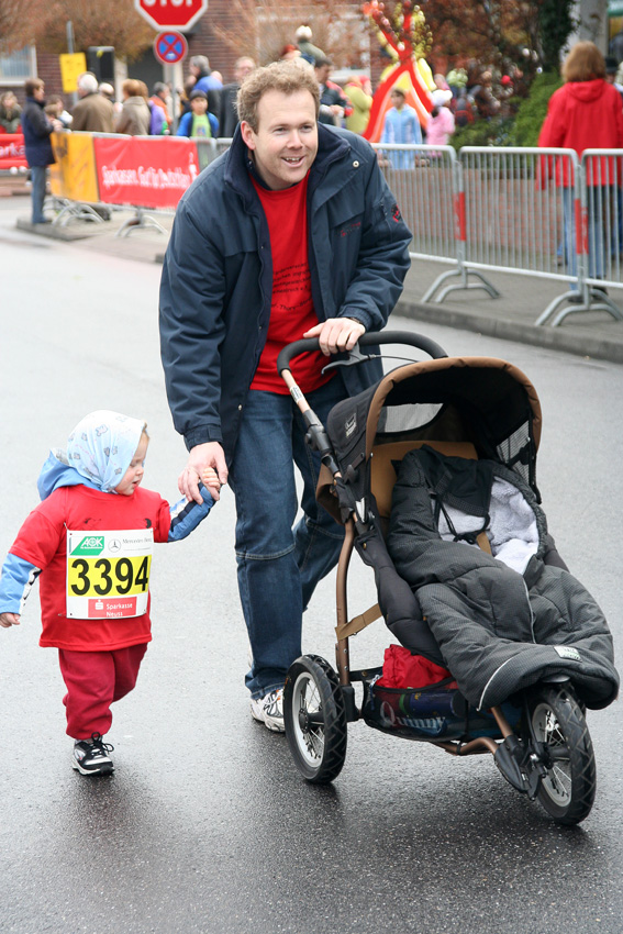 Der Weg ist das Ziel
Korschenbroicher Citylauf 2008
Schlüsselwörter: Korschenbroicher Citylauf Läufer