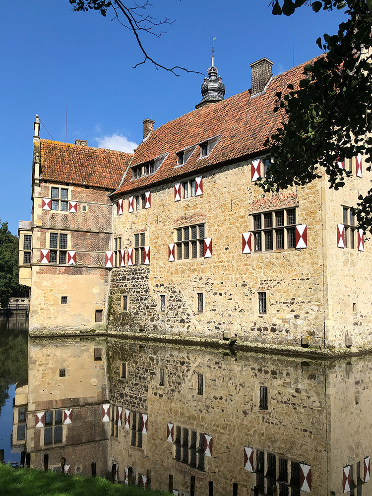 Schönes Münsterland- Burg Vischering
Jo
Schlüsselwörter: 2023