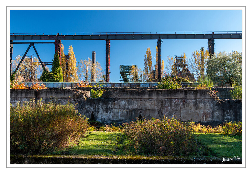 LaPaDu 
Blick nach oben vom Sinterplatz aus.
Schlüsselwörter: Landschaftspark Duisburg