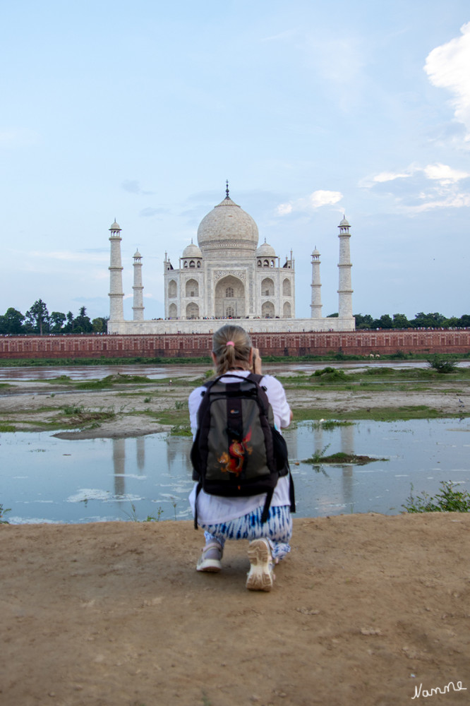Taj Mahal
abends am gegenüberliegende Flussufer des Yamuna
Schlüsselwörter: 2025
