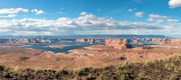 Page - Heliflug
Panoramaausblick auf einen Teil des Lake Powell vom Tower Butte aus 
Schlüsselwörter: Amerika Heliflug Power Button