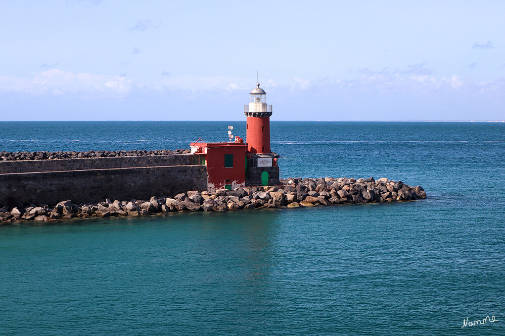 Ausfahrt aus dem Hafen 
von Casamicciola - Ischia
Schlüsselwörter: Italien