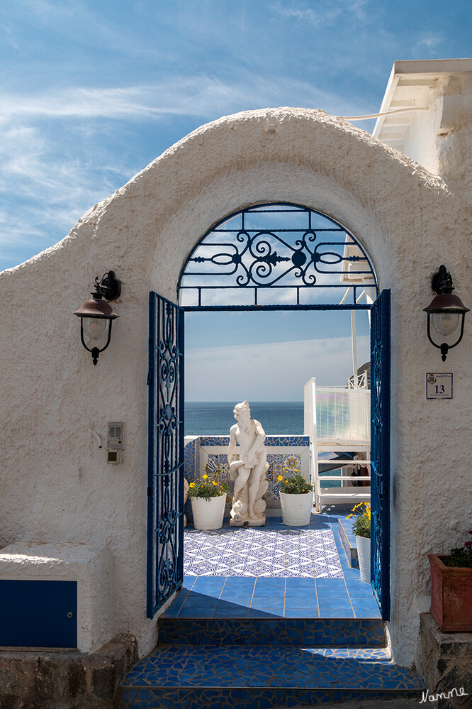 Durchblick
Eingang zu einem Restaurant
Schlüsselwörter: Italien; Ischia
