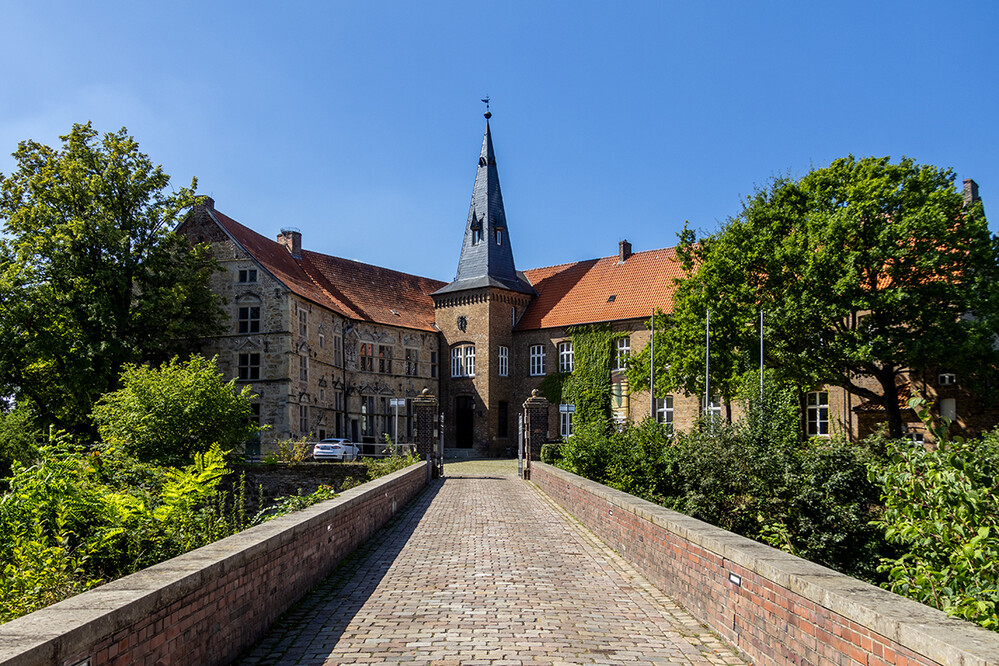 Schönes Münsterland- Burg Lüdinghausen
Marianne
Schlüsselwörter: 2023