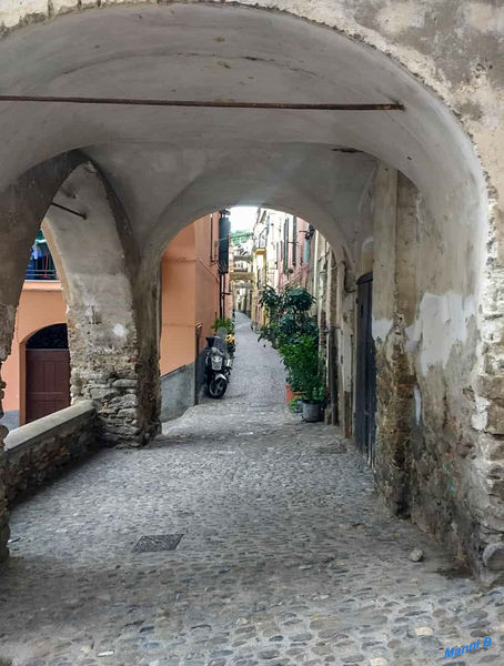 Taggia
Die Altstadt 
Schlüsselwörter: Italien