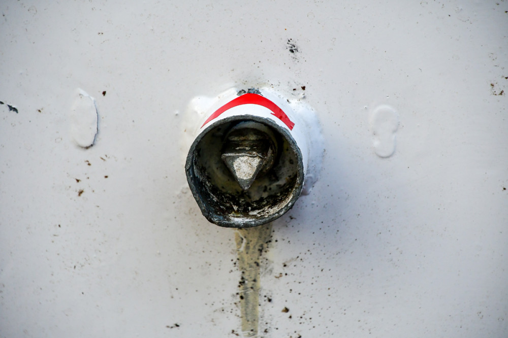 Minimalistisch "Dreikantschloss"
Perla
Schlüsselwörter: 2026