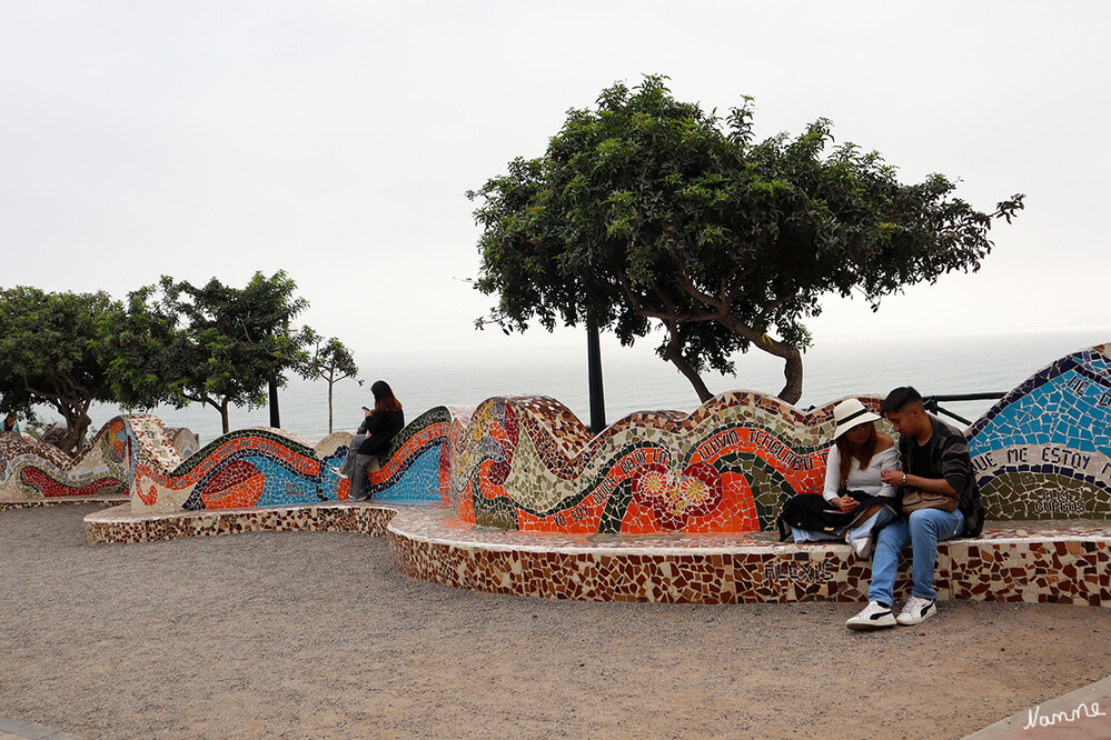 1 Peru Lima Liebespark
 „Parque del Amor“ (Liebespark), wo sich Limas verliebte Jugend aufhält. 
Schlüsselwörter: Peru
