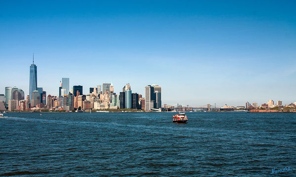 New York Skyline
links: Blick auf Manhattan  
rechts: die Brooklyn Bridge und dahinter die Manhattan Bridge
Schlüsselwörter: Amerika, New York, Skyline