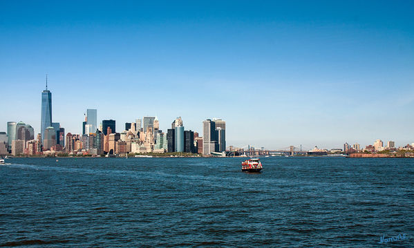 New York Skyline
links: Blick auf Manhattan  
rechts: die Brooklyn Bridge und dahinter die Manhattan Bridge
Schlüsselwörter: Amerika, New York, Skyline