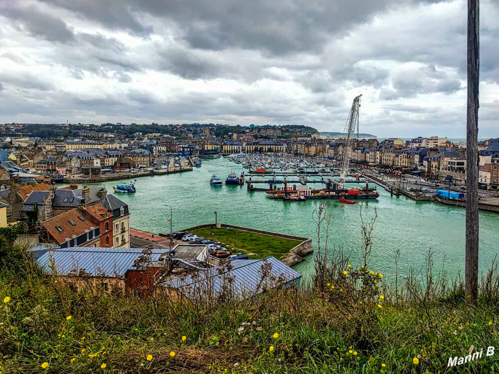 Frankreichimpressionen
Dieppe
Aufgrund der Kreideklippen ist das Wasser grün-blau.
Schlüsselwörter: 2023