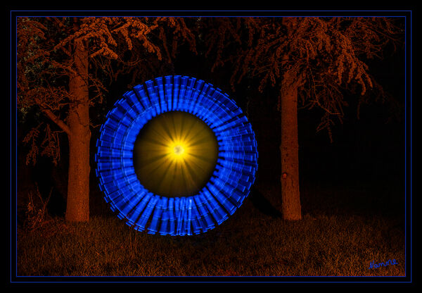 Das Auge
Schlüsselwörter: Lichtmalerei , Light Painting, 2020