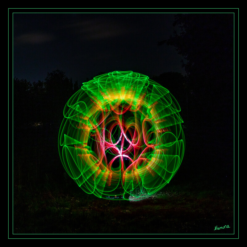 Lichtkugel
Orb
Schlüsselwörter: Lichtmalerei; Lightpainting; 2020